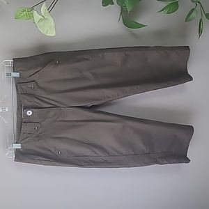 Ann Taylor Lindsay Capris Size 2 EUC Olive Green